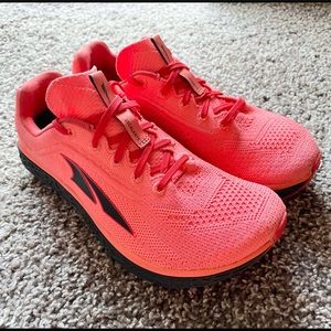 Altra Escalante - raspberry color